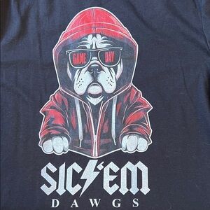Gildan Black Short Sleeve Tee with Bulldog Graphic M Sic’em DAWGS